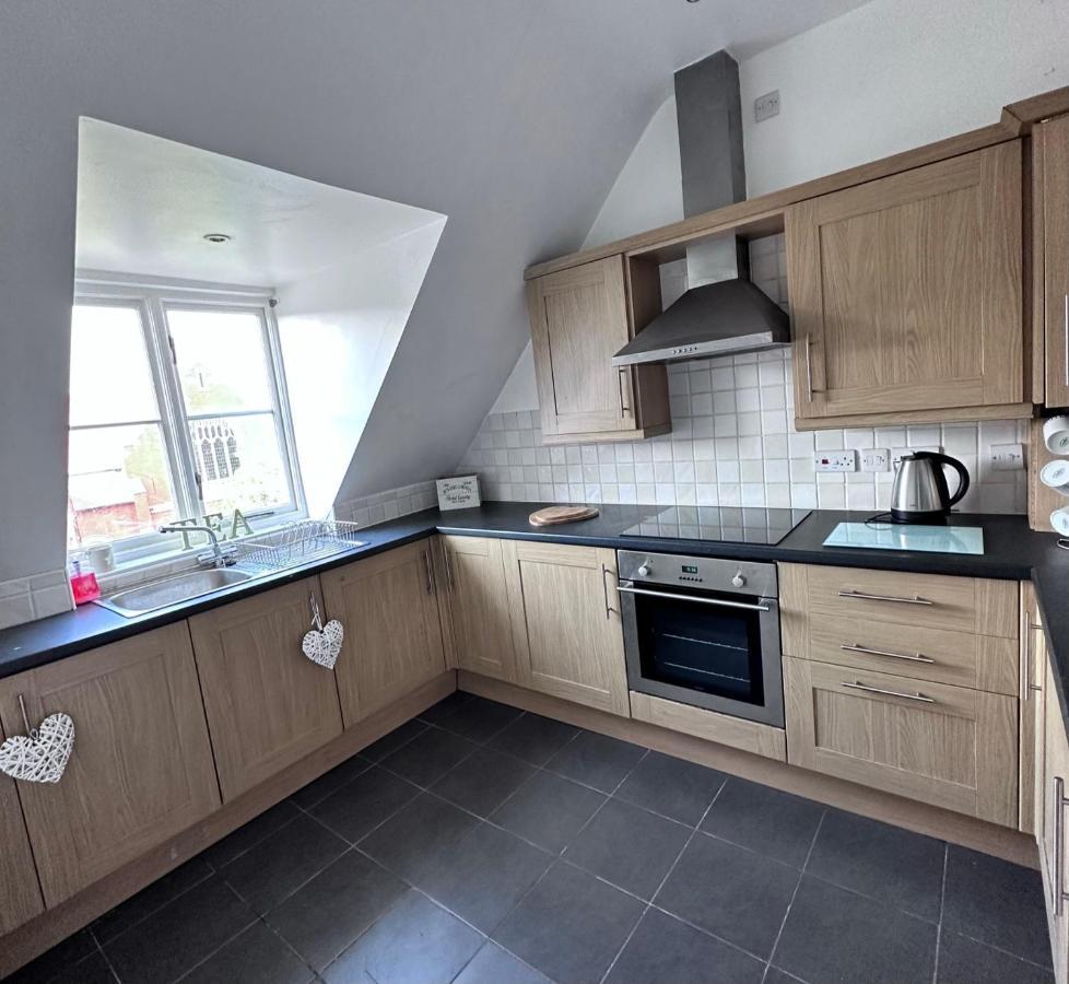 Lancaster Heights Apartment Удхол Спа Екстериор снимка