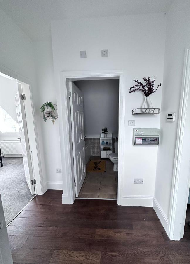 Lancaster Heights Apartment Удхол Спа Екстериор снимка